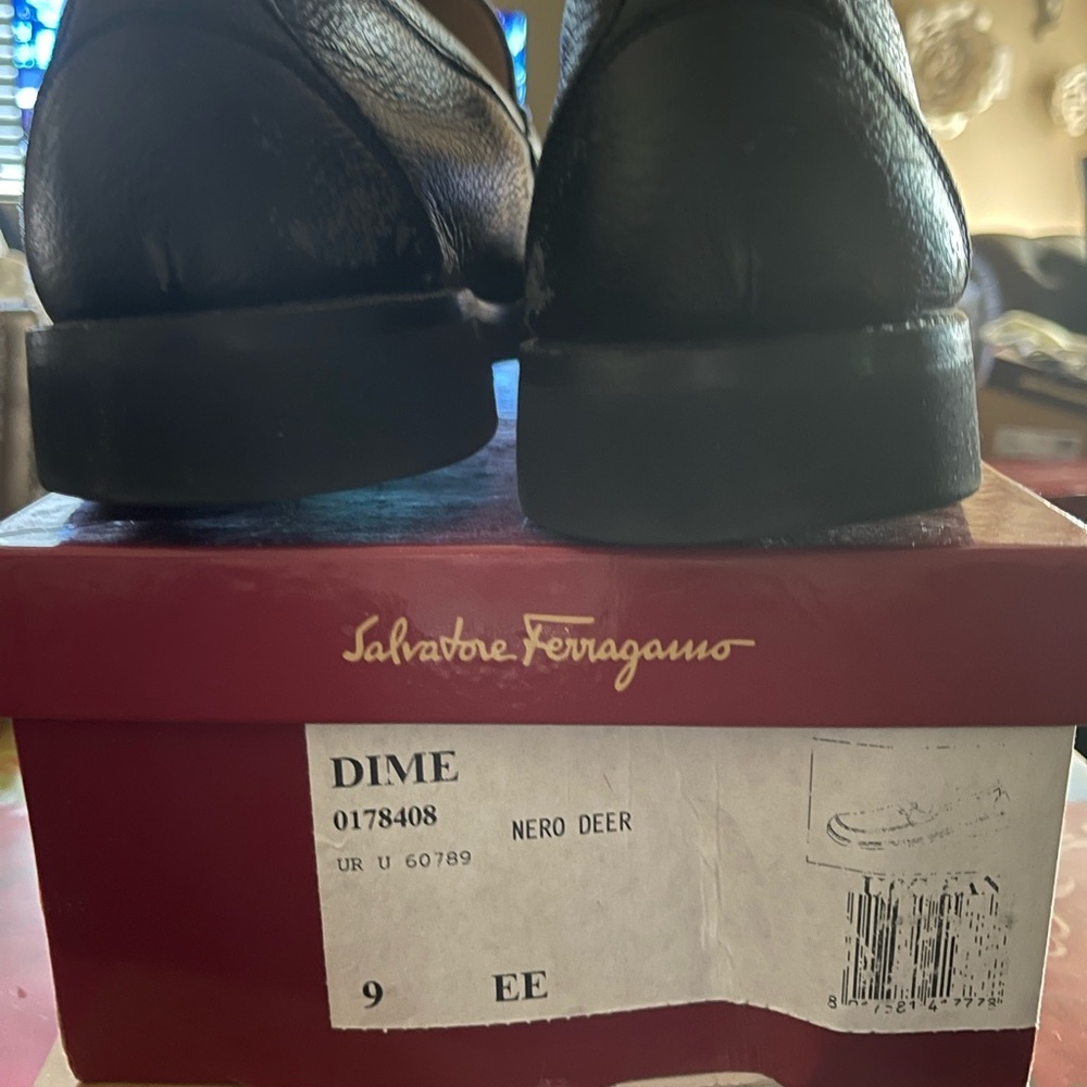 Black leather Ferragamo loafers size 9EE - Picture 3 of 5